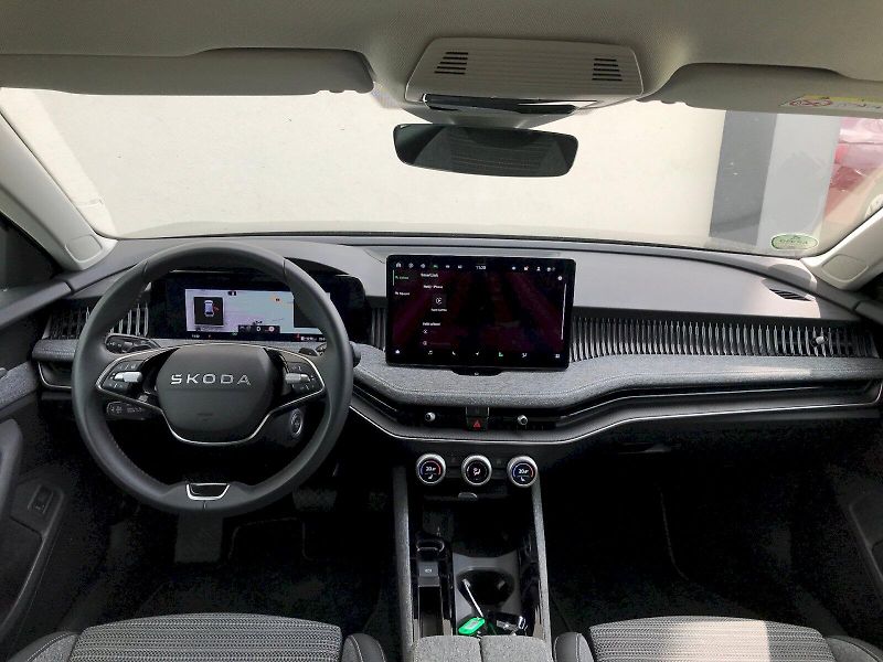 Škoda Superb (2025) COMBI SELEC TD 110/2.0 A7F - fotka 5 z 30