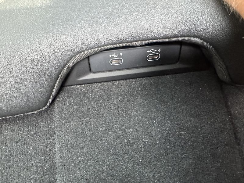 Audi e-tron GT Quattro HUD 360 Vzduch SoH 91% - fotka 43 z 58