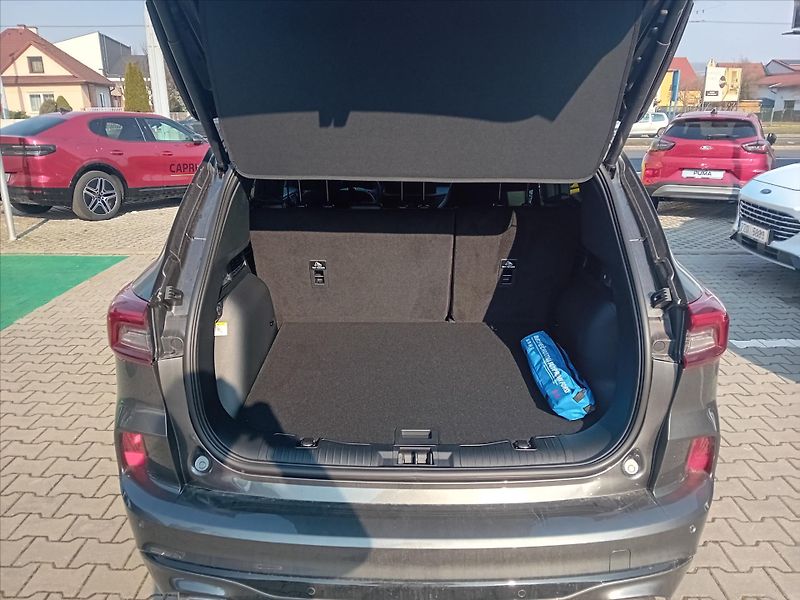 Ford Kuga (2026) 2,5 HEV 134kW/183k  ST-Line X - fotka 8 z 14