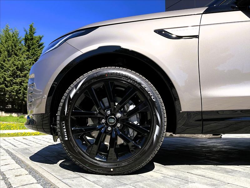 Land Rover Discovery (2026) 3,0 D250 DYNAMIC SE AWD - fotka 3 z 41