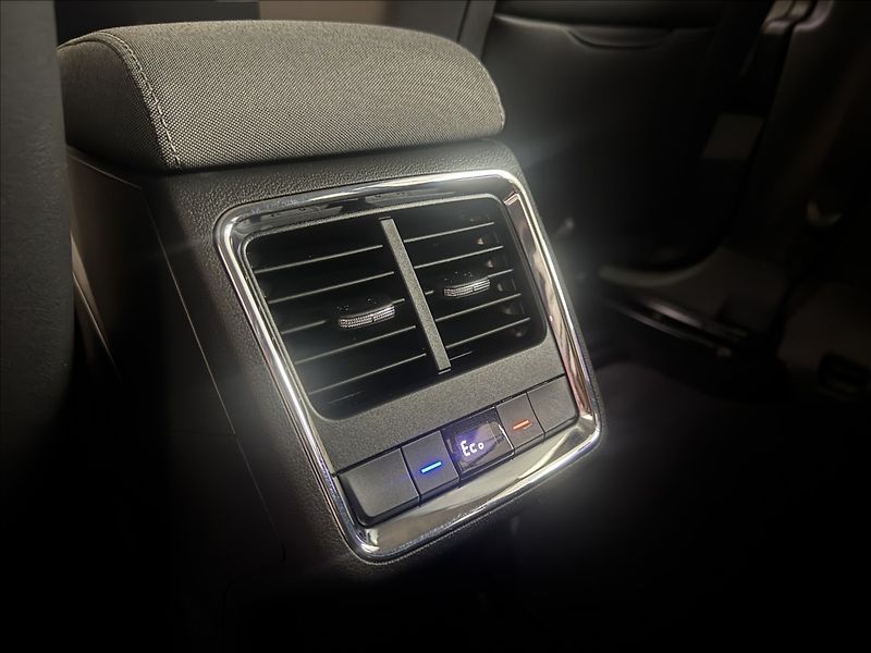 Škoda Enyaq 80 150kW LED Matrix Assist - fotka 14 z 45