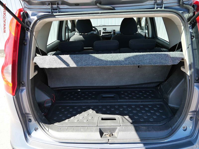 Nissan Note (2007) 1.5 dCi, AC, park.asist - fotka 7 z 14