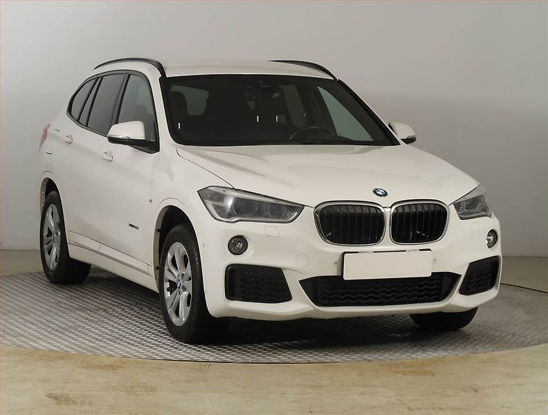 BMW X1 (2018) xDrive20i, 4X4, Automat - fotografie inzerátu