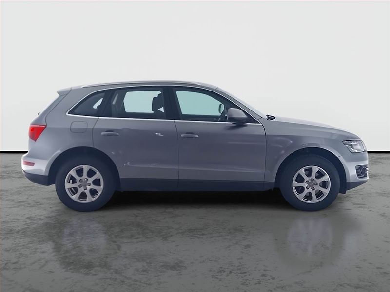 Audi Q5 (2009) basis 2.0 TDI, 4X4, Automat - fotka 6 z 17