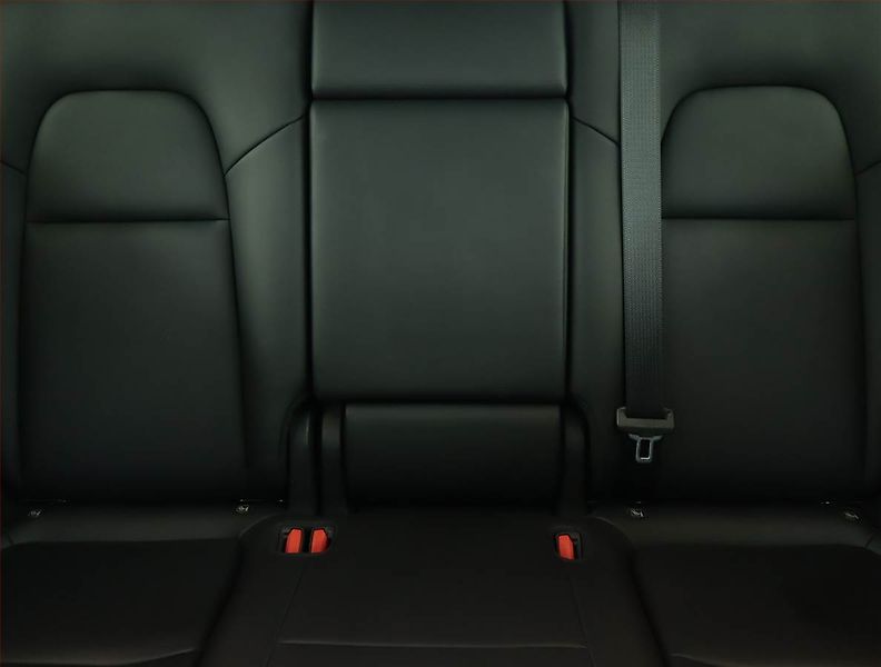 Tesla Model Y (2022) Long Range AWD 79kWh, SoH 91% - fotka 10 z 21