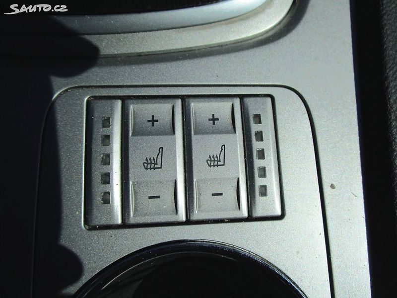Ford Mondeo 1,8TDCI-92KW-NOVÁ STK - fotka 19 z 27