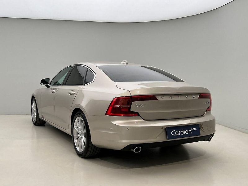Volvo S90 D4 AWD MOMENTUM AUT - fotka 10 z 44