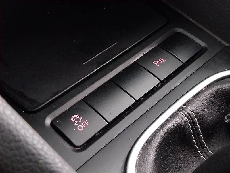 Volkswagen Golf (2013) Comfortline 1.6 TDI - fotka 19 z 20