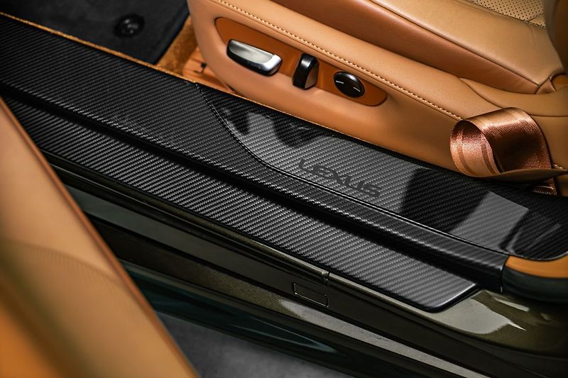 Lexus LC 500 Cabrio Performance - fotka 20 z 22