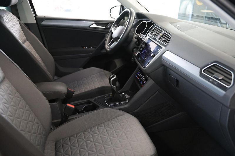Volkswagen Tiguan (2023) 2.0TDI Navi LED Tažné LED - fotka 17 z 24