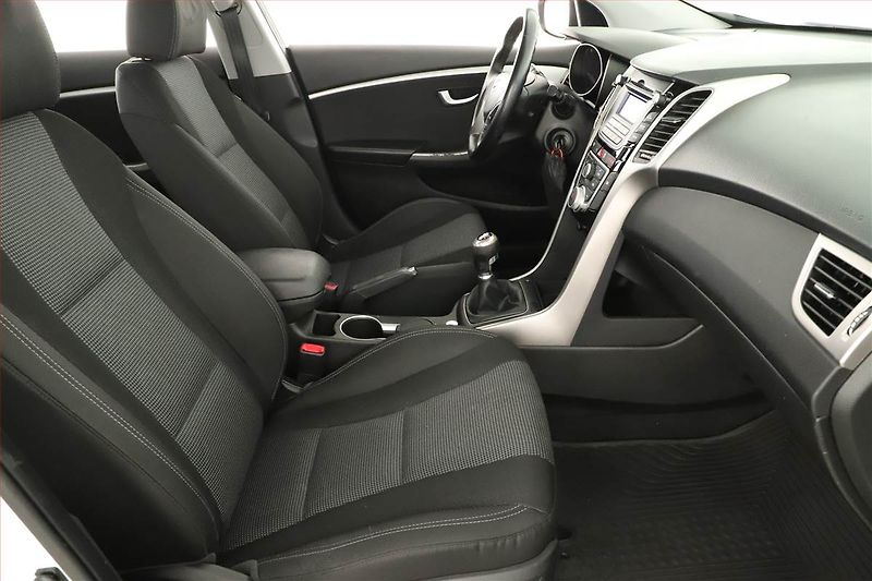 Hyundai i30 (2016) 1.6 CRDi, Serv.kniha, Tempomat - fotka 7 z 13