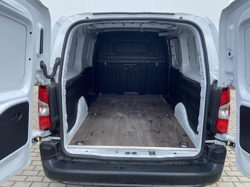 Toyota ProAce City 1.5 D-4D 130k Long Active Mult - fotka 12 z 21