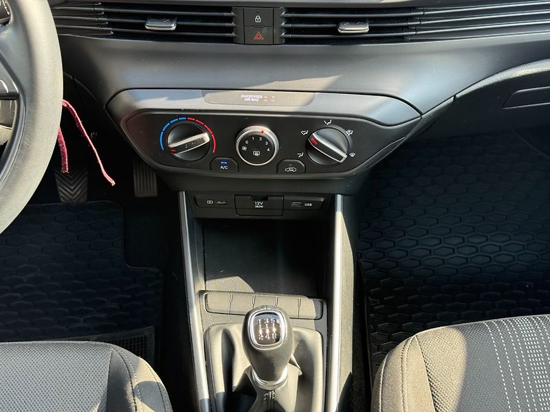 Hyundai Bayon (2022) 1.2i 62kW Comfort Club - fotka 20 z 29