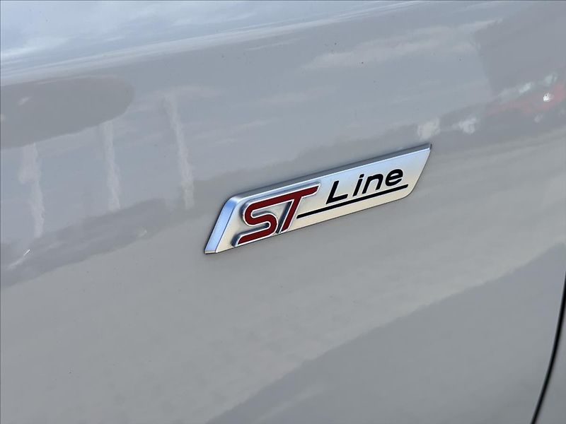 Ford Focus 1,5 EcoBlue 88 kW ST-line - fotka 22 z 43