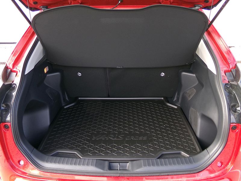 Toyota Yaris Cross (2025) STYLE 1,5 HEV 130k AT - fotka 9 z 14
