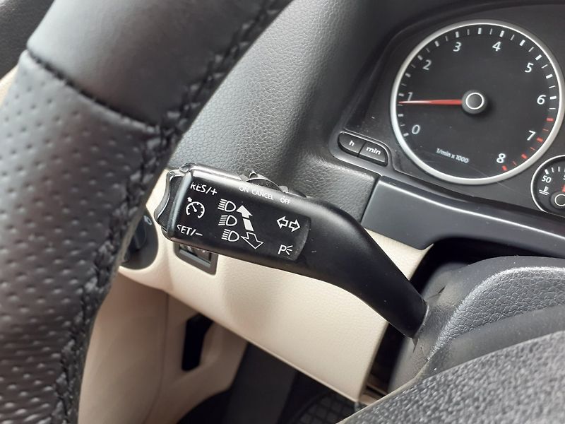 Volkswagen Tiguan (2010) 2.0 TSi R-Line 4x4 - fotka 11 z 34