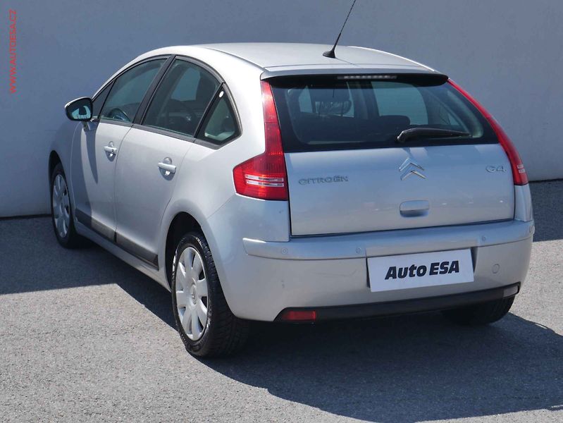 Citroën C4 (2010) 1.4i, ČR, AC, tempo - fotka 6 z 12