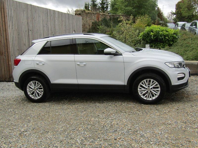 Volkswagen T-Roc (2018) 1.0 TSI 85kW  1.majitel - fotka 8 z 39
