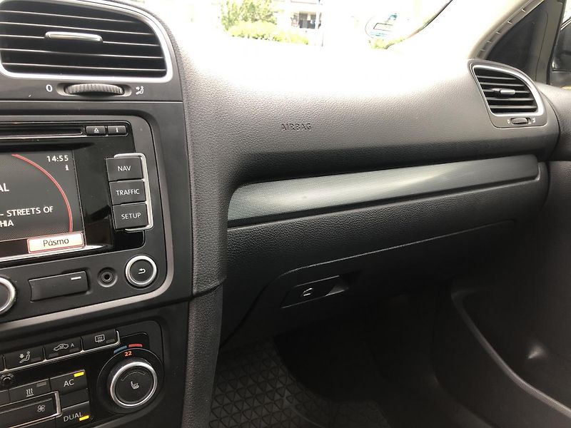Volkswagen Golf (2011) 2,0TDi STYLE nez. rezervace - fotka 59 z 68