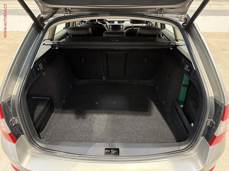 Škoda Octavia (2016) 2.0 TDi, ČR, L&K, DSG, +ALU - fotka 8 z 27