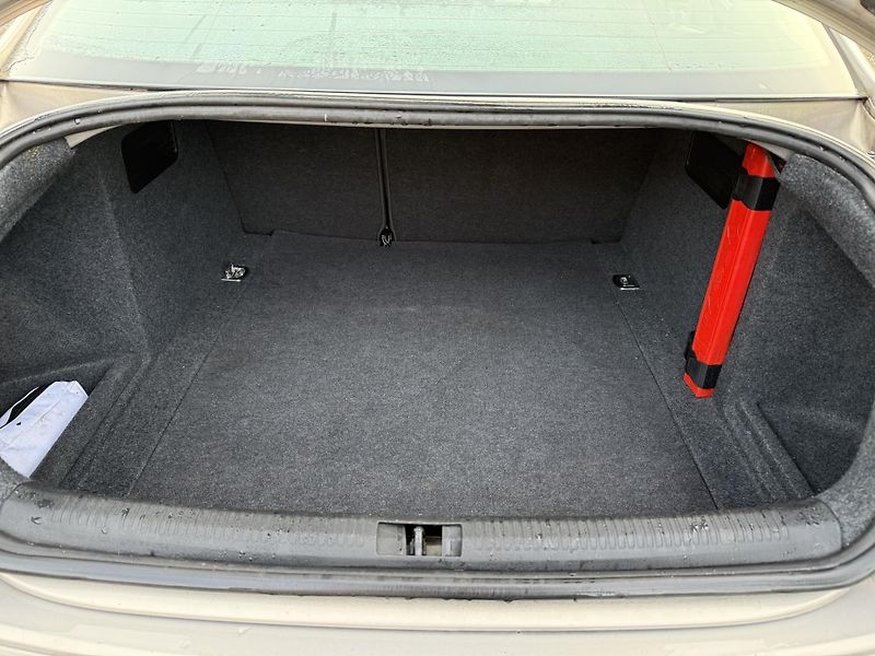 Seat Exeo 2,0TDI 105kW - fotka 7 z 21