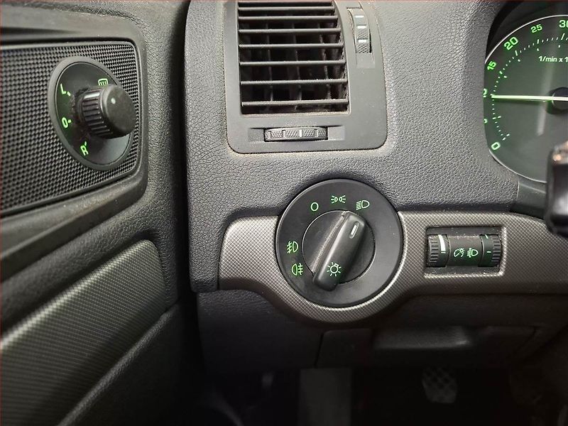 Škoda Octavia (2008) 1.9 TDI, po STK, za super cenu - fotka 15 z 15