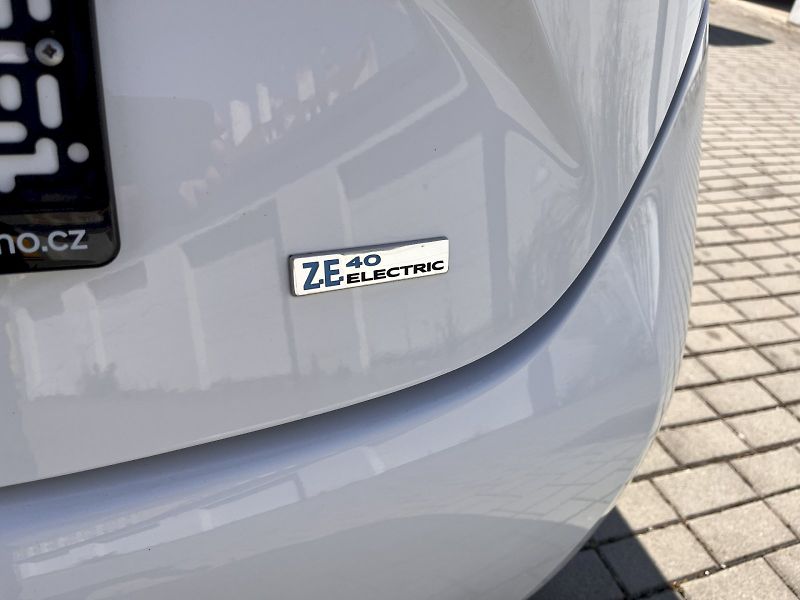 Renault ZOE (2019) 68KW LIFE 41kWh - fotka 12 z 21