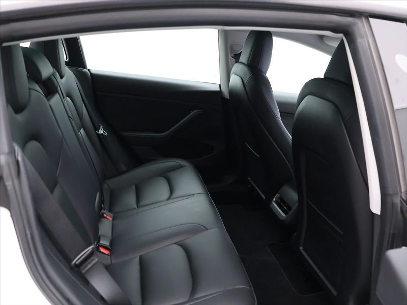 Tesla Model 3 Long Range 75kWh AWD sOH 90% - fotka 15 z 34