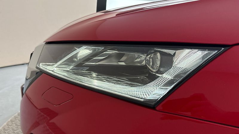 Škoda Octavia 2.0 TDI DSG Style Combi - fotka 18 z 27
