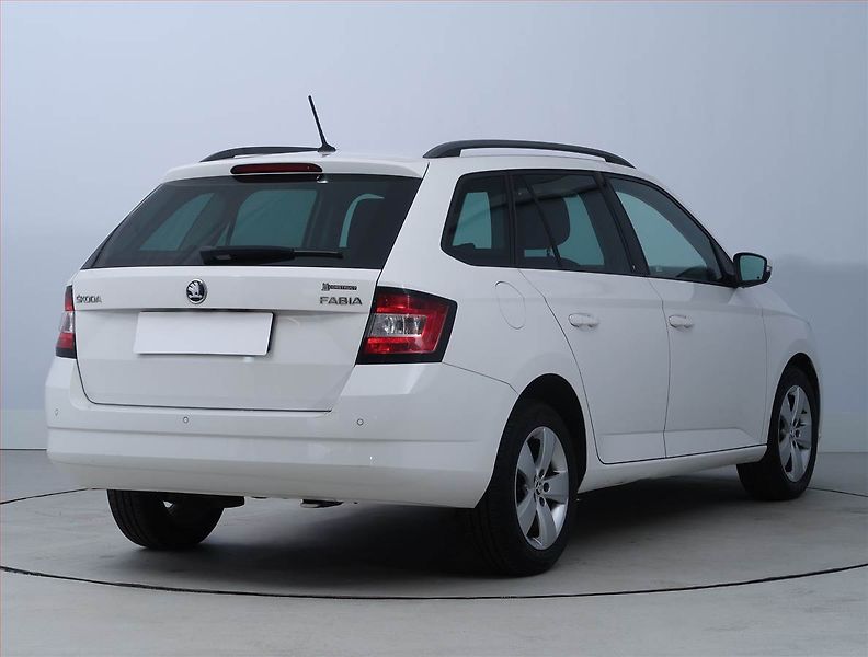 Škoda Fabia (2015) 1.2 TSI, Tempomat - fotka 5 z 17