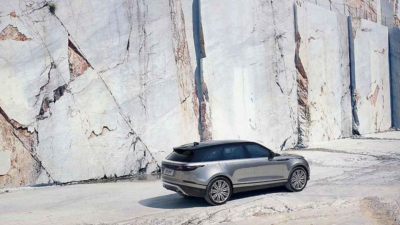 Range Rover Velar.