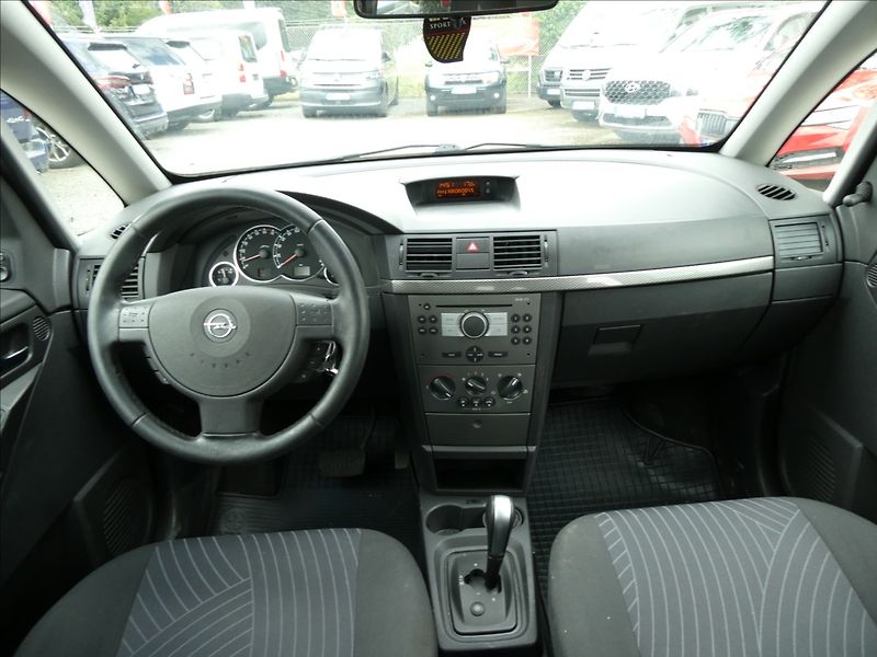 Opel Meriva 1,6 i 77kW AUTOMAT, klima - fotka 18 z 24