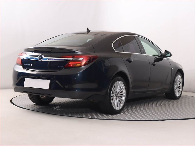 Opel Insignia (2015) 2.0 CDTI, Automat, Navi - fotka 5 z 20