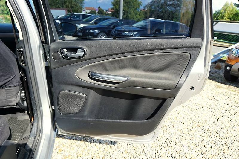 Ford S-MAX (2006) 1,8 TDCI 92 kW - fotka 14 z 26