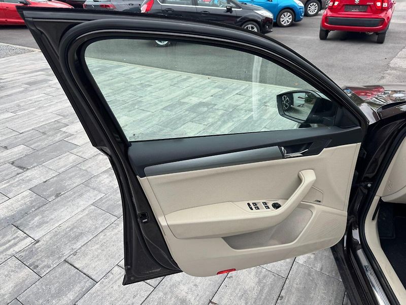Škoda Superb (2016) Style Plus 2.0 TDI 110kW - fotka 9 z 30