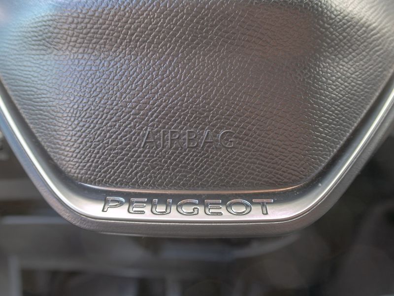 Peugeot 3008 (2018) ČR 1.6HDI 88KW – NAVIGACE - fotka 37 z 55