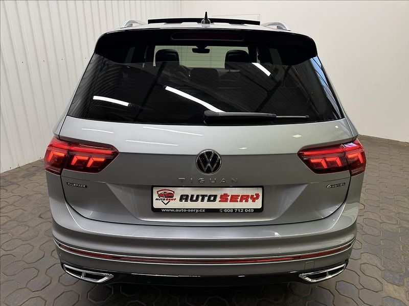 Volkswagen Tiguan Allspace R-LINE 180kW DCC H&K HUD PANO - fotka 7 z 50