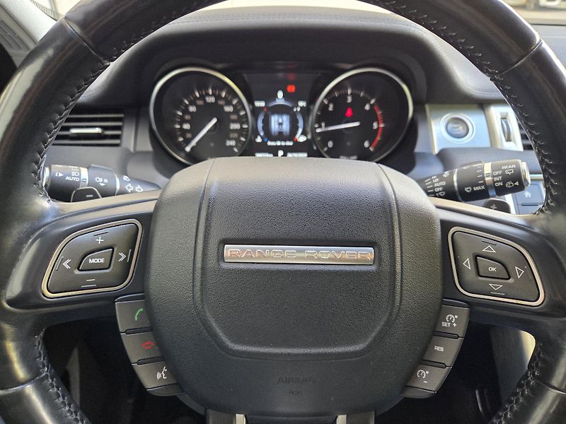 Land Rover Range Rover Evoque (2016) 2.0TD Aut 4x4 Hlučnější motor - fotka 26 z 38