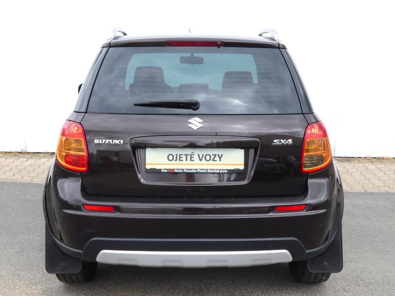 Suzuki SX4 (2013) 1.6 VVT - fotka 11 z 30