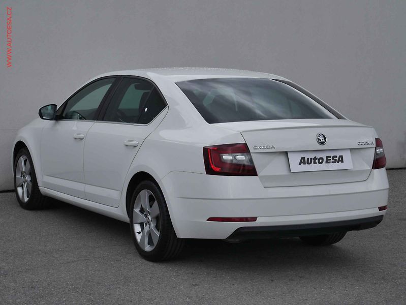 Škoda Octavia (2019) 1.5 TSi, ČR, Style, DSG - fotka 6 z 21