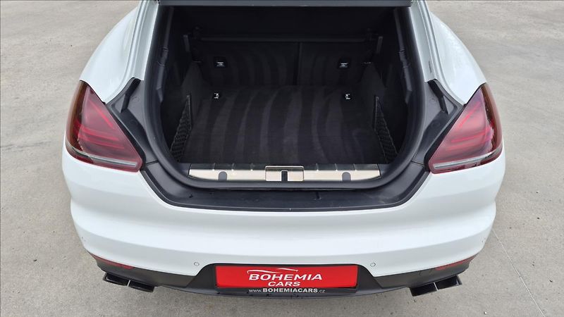 Porsche Panamera 3,0 309 KW Sport Chrono DPH - fotka 24 z 25
