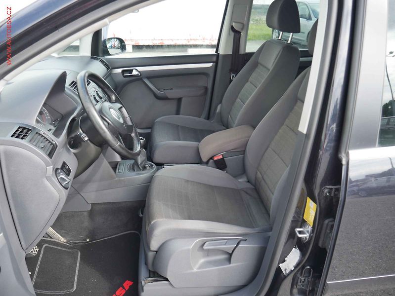 Volkswagen Touran (2006) 1.9 TDi, ČR, AC, temp - fotka 10 z 16
