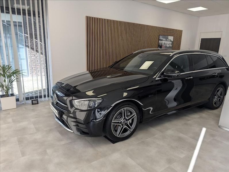 Mercedes-Benz Třídy E E300 DE EQ POWER 225 KW AMG - fotka 3 z 41