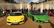 Luxusní supersporty projely západ Čech, milionové rarity přibrzdily v Kynžvartu