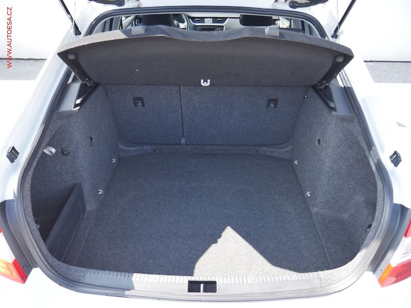 Škoda Octavia (2013) 1.6 TDI, ČR, Ambition - fotka 7 z 17