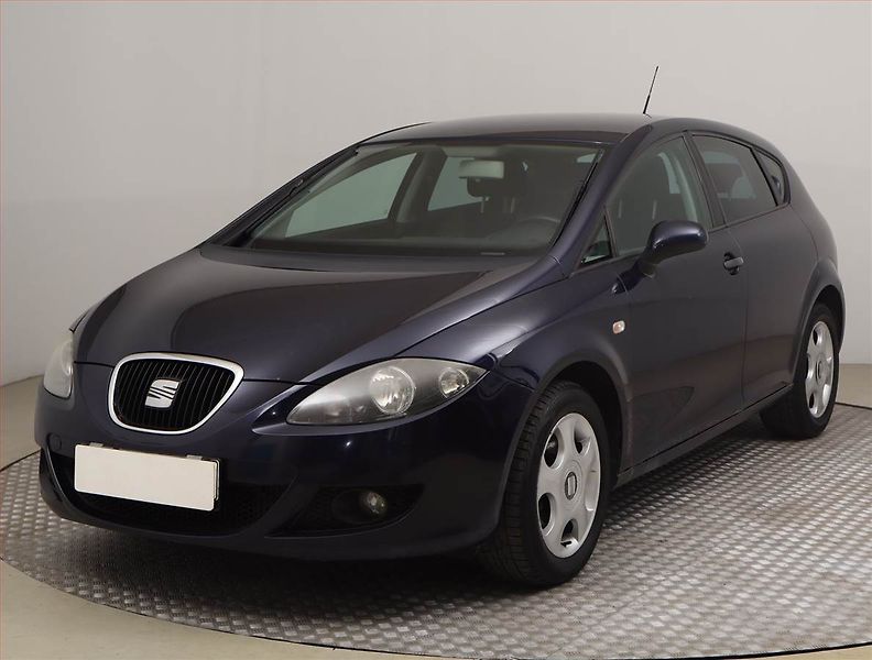 Seat Leon (2009) 1.9 TDI, nová STK, servisované - fotka 2 z 16