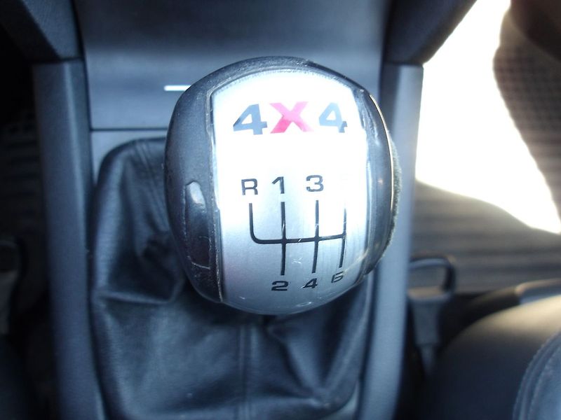 Škoda Octavia 1,9TDi 4X4 !!! KŮŽE,VÝHŘEVY ! - fotka 24 z 24
