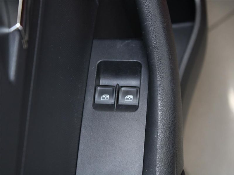Škoda Rapid 1,2 TSi 66kW 2.maj.ČR 57tkm! - fotka 14 z 22