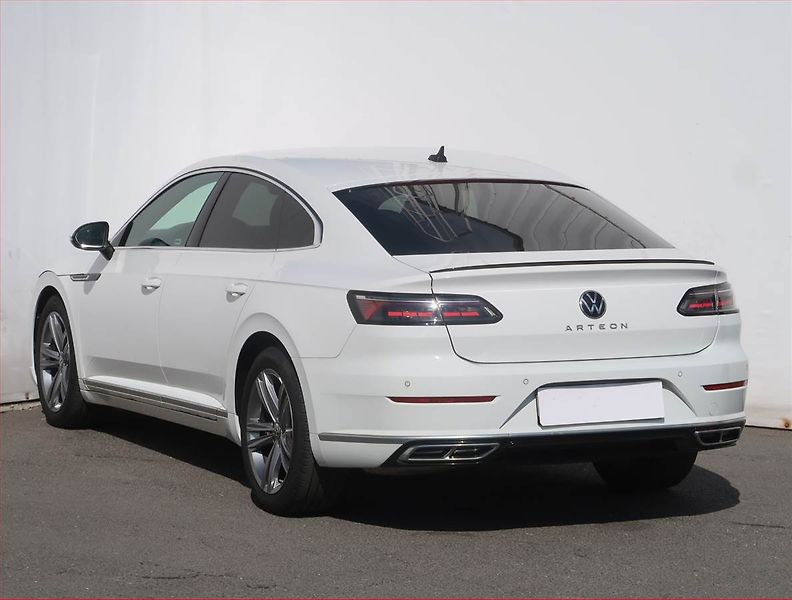 Volkswagen Arteon (2021) R-line 1.5 TSI - fotka 4 z 17