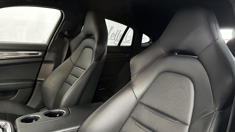 Porsche Panamera TURBO S / ZÁRUKA / TOP STAV - fotka 35 z 50